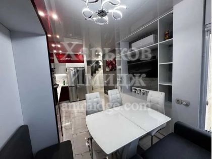 Продам 3-х комнатную квартиру на 12 этаже 13 этажного дома новострой Жилой Комплекс Садовый Новые Дома